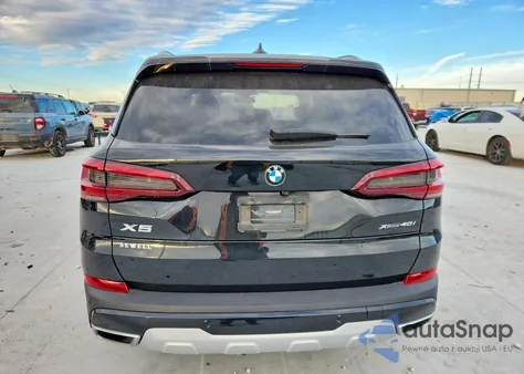 2021 BMW X5 xDrive40I z USA, uszkodzony, nr VIN 5UXCR6C02M9H60015